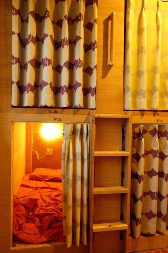 Bunk Bed in Mixed Dormitory Room