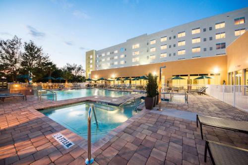 Facilities, Hyatt Place Orlando Lake Buena Vista near Black Angus Steak House- State Road