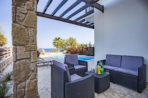 Villa with Sea View image 10