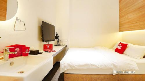 Bond Boutique Capsule Hotel Bugis Singapore Book Your Hotel With Viamichelin