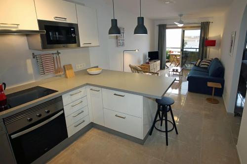  LA PERLA - Penthouse living, private roof terrace, pool, parking, wifi in El Médano