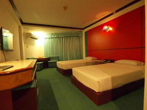 Golden Grand Hotel