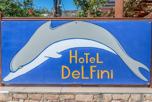 Hotel Delfini – Adamantas