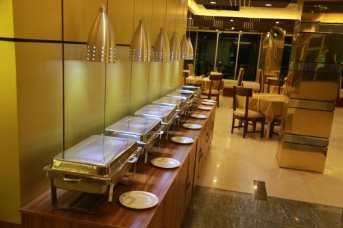 Restaurante, Tiger Garden Int Hotel in Khulna