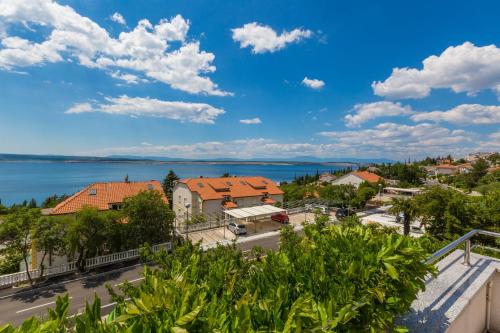 One-Bedroom Apartment with Terrace