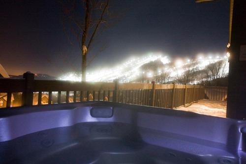 Chalets Alpins- 5 Chemin des Montagnards in Stoneham (QC)