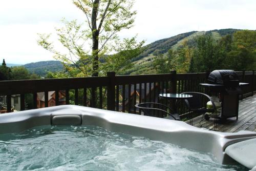 جاكوزي, Chalets Alpins- 5 Chemin des Montagnards in Stoneham (QC)