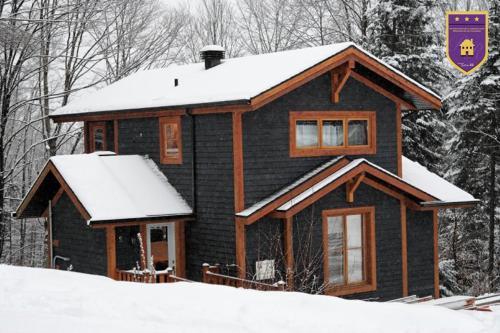 Vedere exterior, Chalets Alpins- 05 Chemin Alpin in Stoneham (QC)