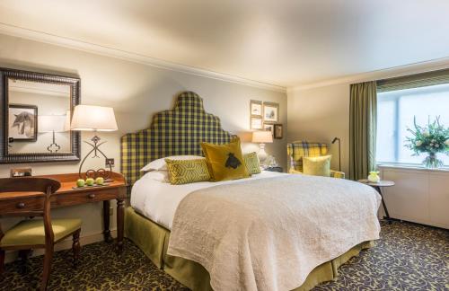 The Lygon Arms Hotel - image 11