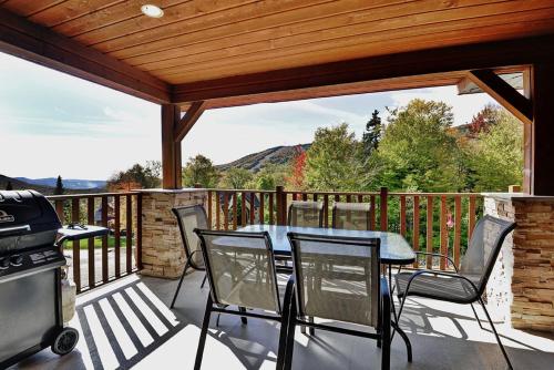 Chalet 01 Chemin Blanc by Les Chalets Alpins in Stoneham (QC)