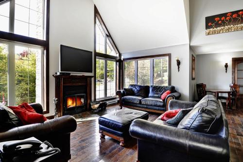 Chalet 01 Chemin Blanc by Les Chalets Alpins in Stoneham (QC)