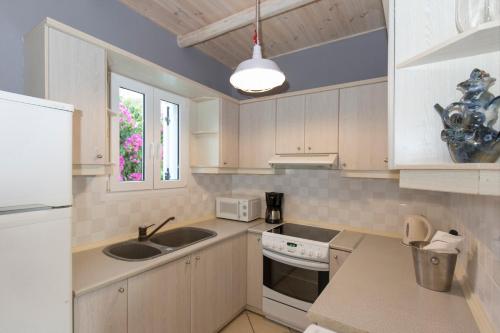 المرافق, Virginia Seaside Villas in Agios Paraskevi