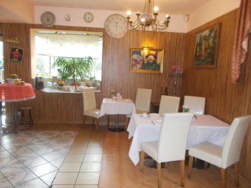 Motel Rezydent – Wroclaw, IL