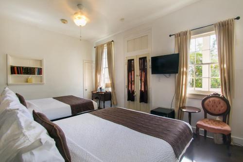 Lafitte Hotel & Bar - image 5