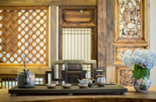 Удобства, China Old Story Inns Lijiang Garden in Лиджанг