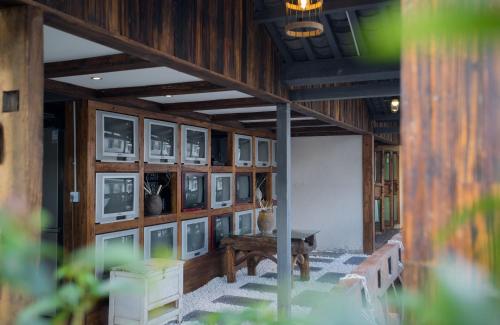 Old Story Inn Lijiang Old Town - image 3