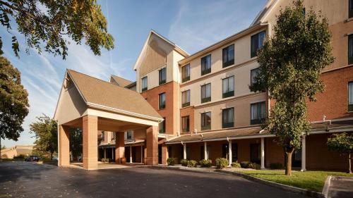 Best Western Plus Kalamazoo Suites in Kalamazoo, USA