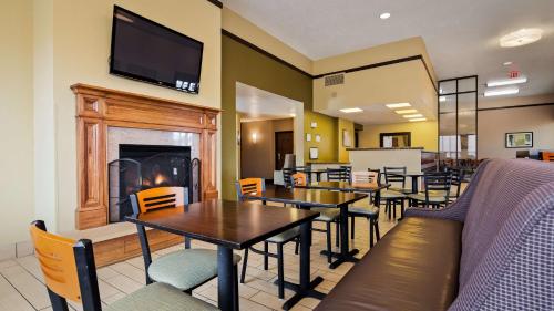 Best Western Ambassador Inn & Suites