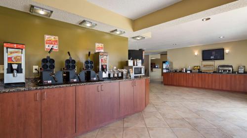 Best Western Ambassador Inn & Suites