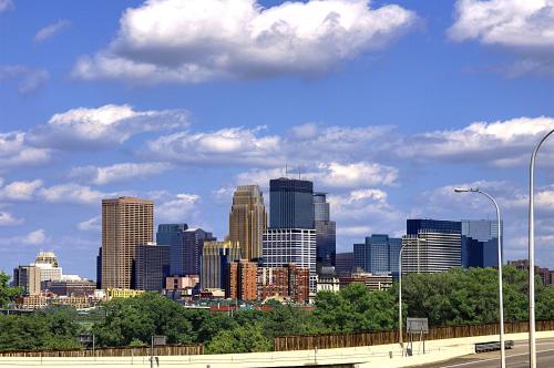 Ramada by Wyndham Minneapolis Golden Valley - image 6