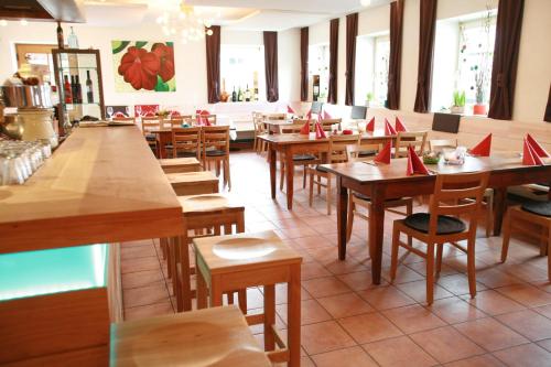 Restaurant, Il Plonner - Hotel Restaurant Biergarten in Wessling