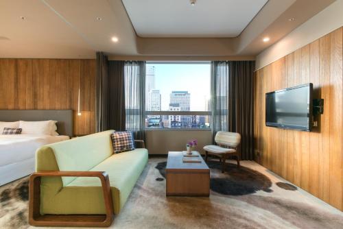 Home Hotel near Taipei 101