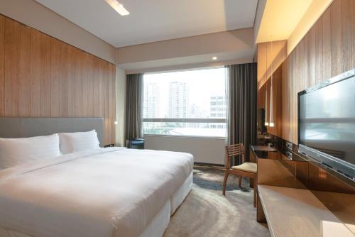 ホームホテル信義 (HOME HOTELーXINYI)高層階 フレッシュ オリジナル キングベッドルーム