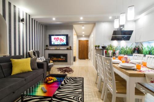 Apartament PAJO II -Rezydencja Tatry--GROTA SOLNA--BALKON--PARKING, Закопане