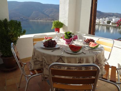  Watching the Sea in Órmos