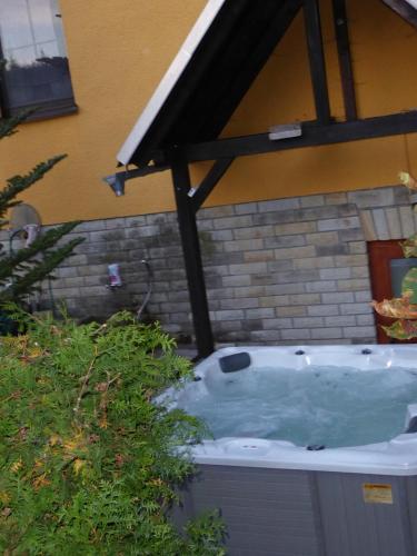 Ferienhaus Bergblick - mit Sauna und Dampfbad und Yacuzzi in Sehmatal