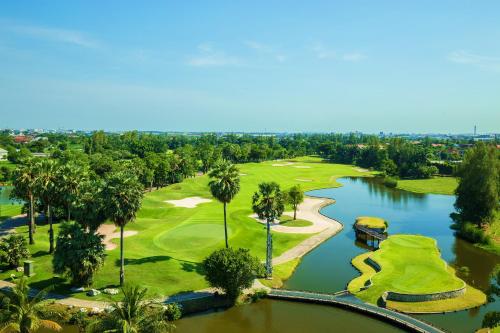 Summit Windmill Golf Suite Hotel at Suvarnabhumi