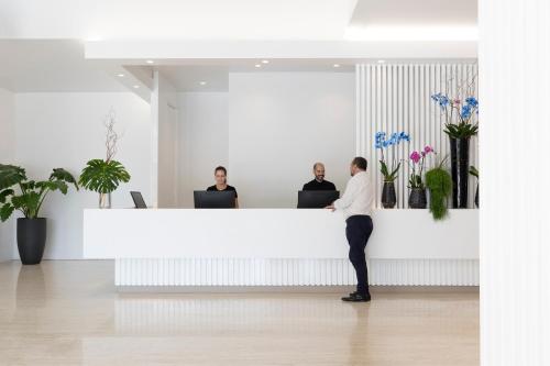 Hotel Puerta America - main image