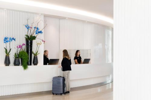 Hotel Puerta America - image 13