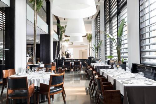 Hotel Puerta America - image 9