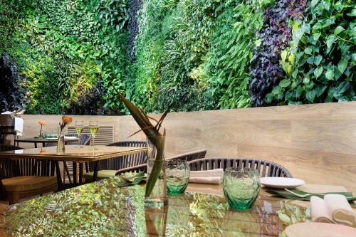 Hotel Puerta America - image 7