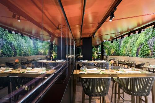 Hotel Puerta America - image 4