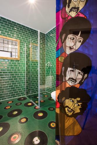 Bathroom, Retro hotel Garage in Martinov