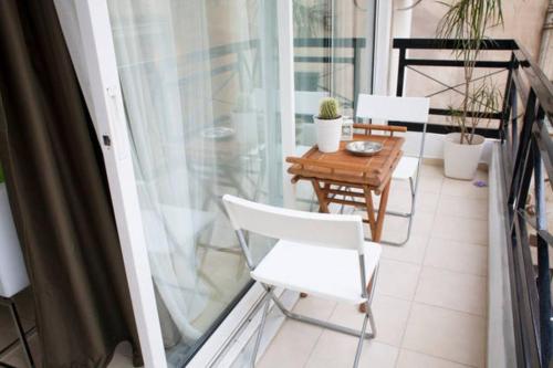 Thelma's Apartment, Athens (photo 6)