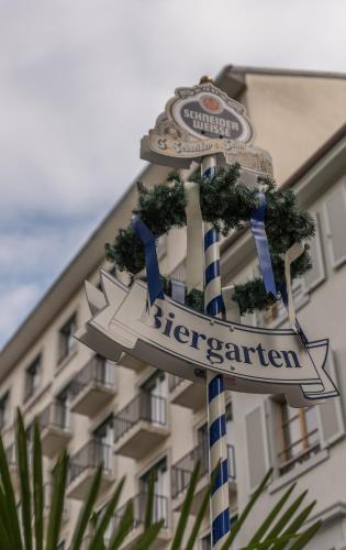 East-West Riverside Hotel Basel - image 2