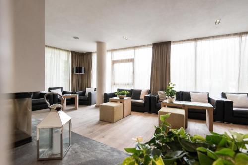 Alpine Hotel Ciasa Lara - image 2