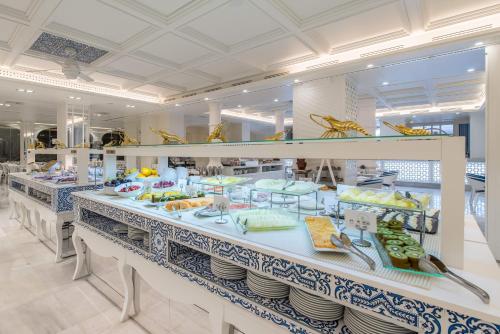 Gran Hotel Miramar GL - image 13