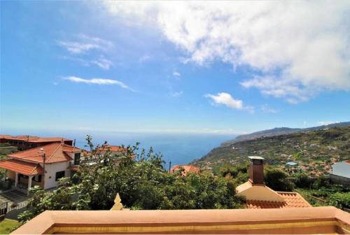  Super Penthouse Ocean View, Pension in Arco da Calheta bei Porto Moniz