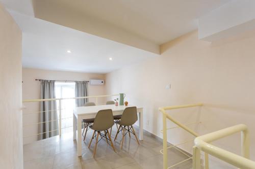 Apartamentos Diaber Gerona 22 - image 8