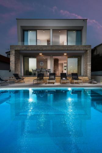 Villa Fuxbau Zdrelac Zadar mit Boot