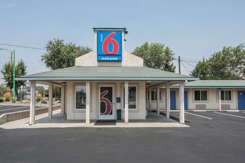 Motel 6-Fallon, NV