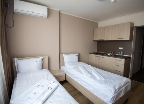 Court Inn - image 5
