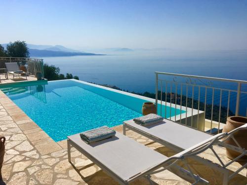  Villa Pelagos, Unterkunft in Glyfa