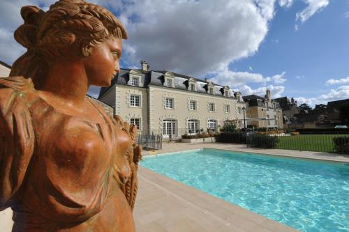 Logis Hôtel Spa le Relais du Bellay