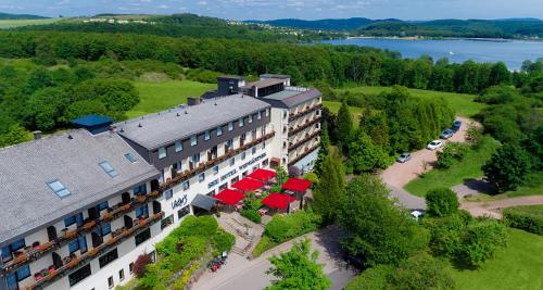 Victor's Seehotel Weingärtner Bostalsee - Hotel - Bosen-Eckelhausen