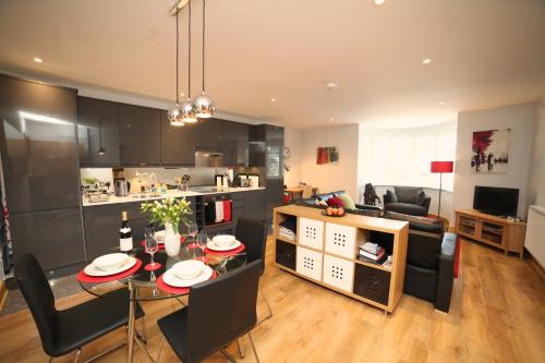 HomefromHolme Alban House - image 7